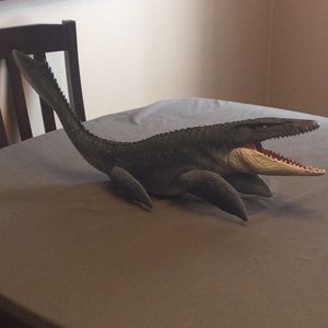 Jurassic World Dominion Ocean Protector Mosasaurus Dinosaur Action Figure TOY
